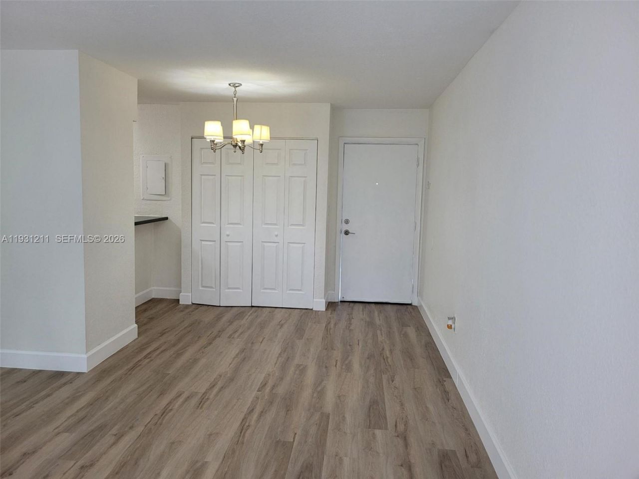 8860 Fontainebleau Blvd, Unit 305, Miami, FL 33172 Photo