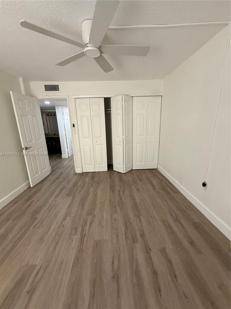 8860 Fontainebleau Blvd, Unit 305, Miami, FL 33172 Photo