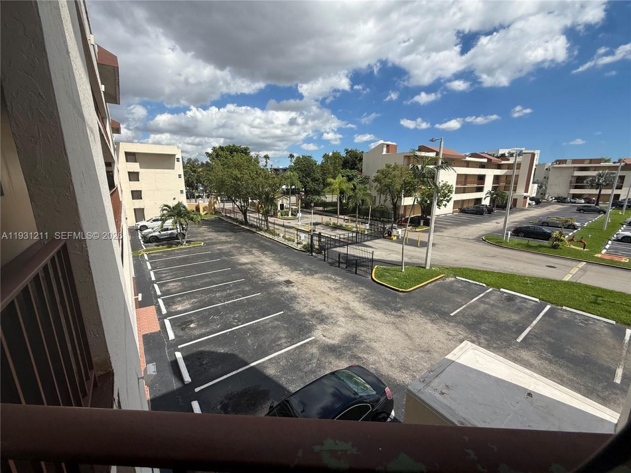 8860 Fontainebleau Blvd, Unit 305, Miami, FL 33172 Photo