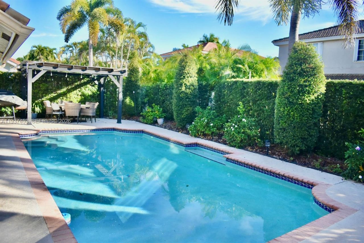 1352 NW 129th Way, Sunrise, FL 33323 Photo