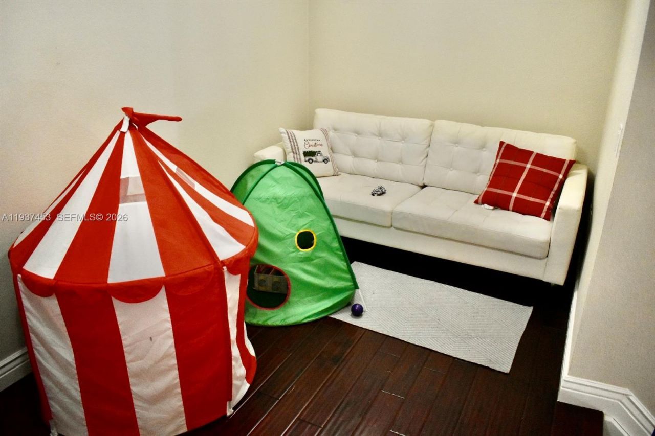 1352 NW 129th Way, Sunrise, FL 33323 Photo