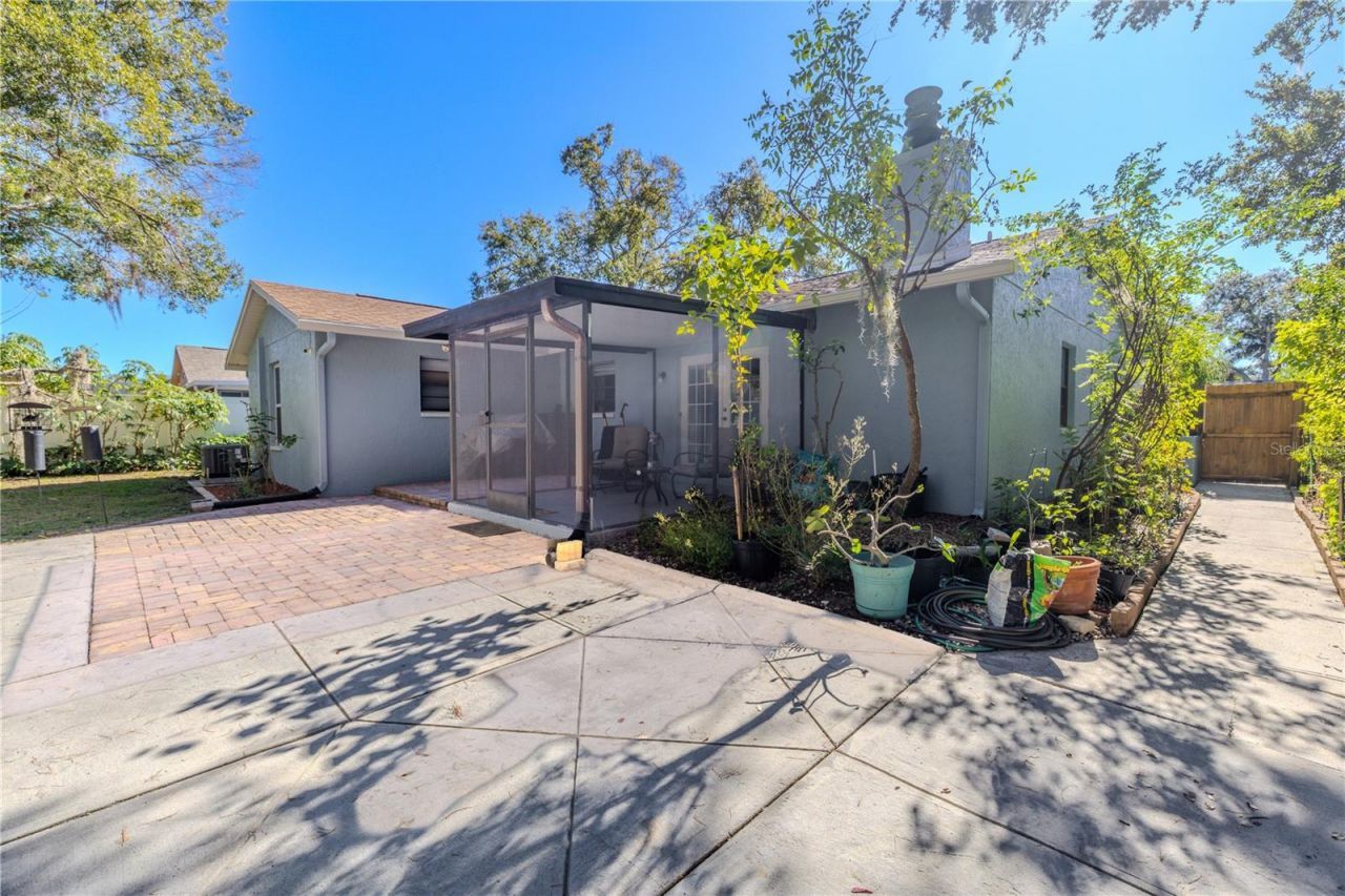 2156 Little Brook Lane, Clearwater, FL 33763 Photo