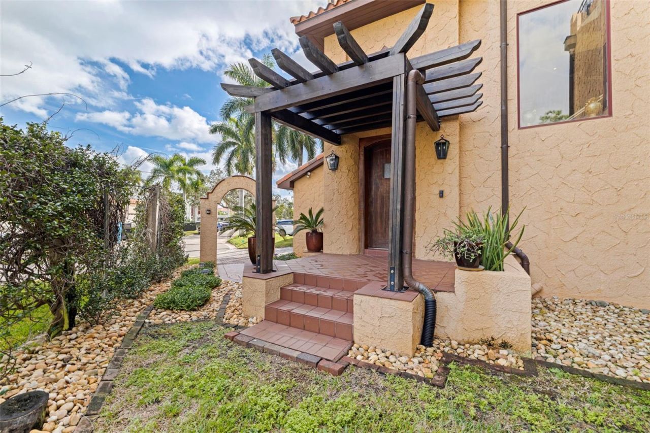 1815 Bayou Grande Boulevard Ne, Saint Petersburg, FL 33703 Photo