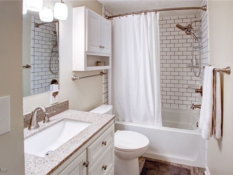 15724 Sassafras Drive, Strongsville, OH 44136 Photo 12