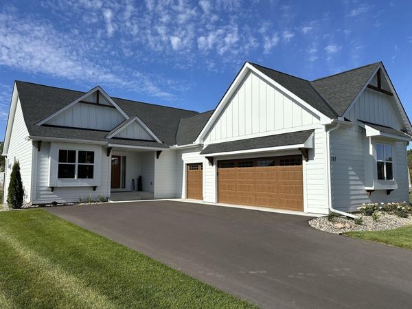 1767 Campfire Drive W, Waconia, MN 55387