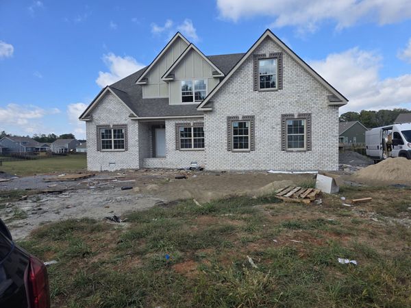 851 Shady Bluff Trail, Clarksville, TN 37043