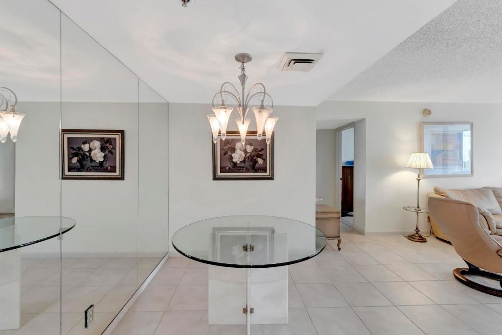 7738 Lakeside Boulevard, Unit 353, Boca Raton, FL 33434 Photo