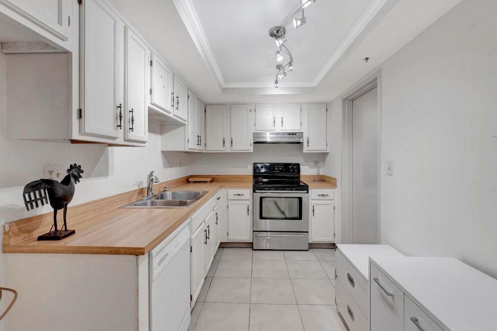 7738 Lakeside Boulevard, Unit 353, Boca Raton, FL 33434 Photo