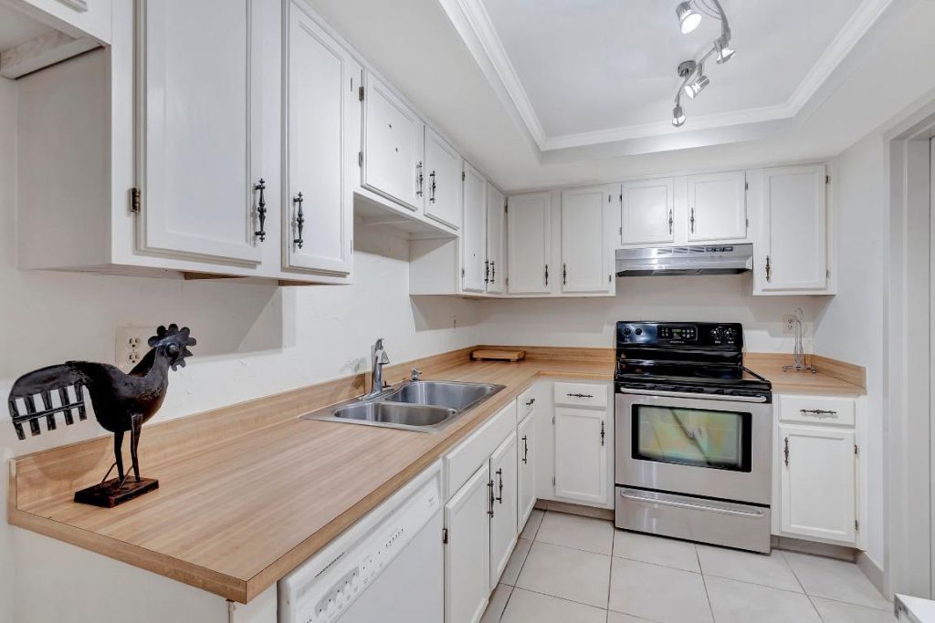 7738 Lakeside Boulevard, Unit 353, Boca Raton, FL 33434 Photo