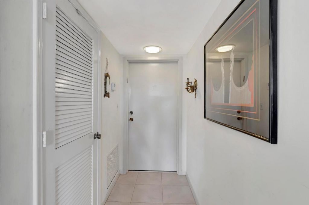 7738 Lakeside Boulevard, Unit 353, Boca Raton, FL 33434 Photo