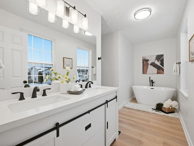 109 Longwood Crossing Boulevard, Etna, OH 43062 Photo 28