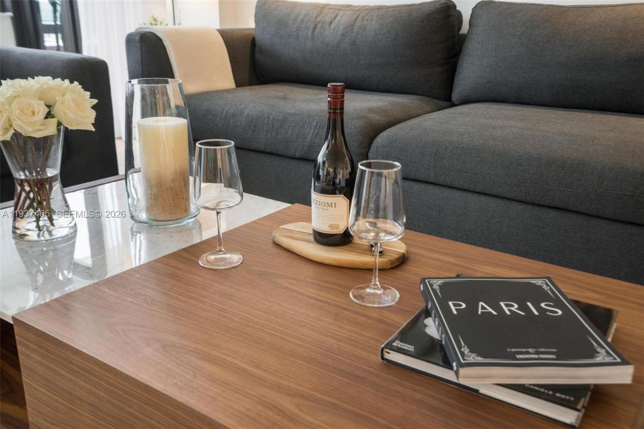 5225 Collins Ave , Unit 1221, Miami Beach, FL 33140 Photo