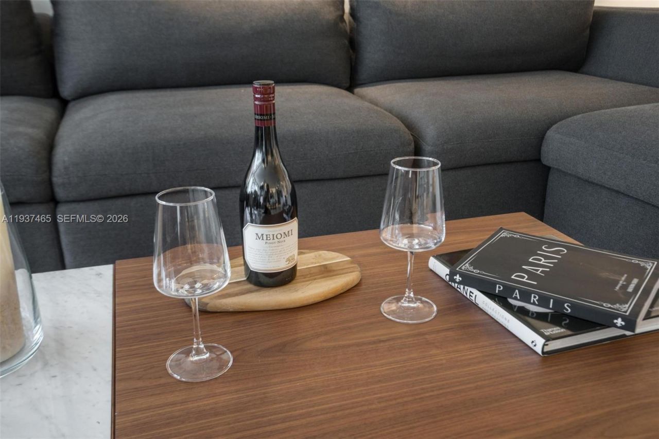 5225 Collins Ave , Unit 1221, Miami Beach, FL 33140 Photo