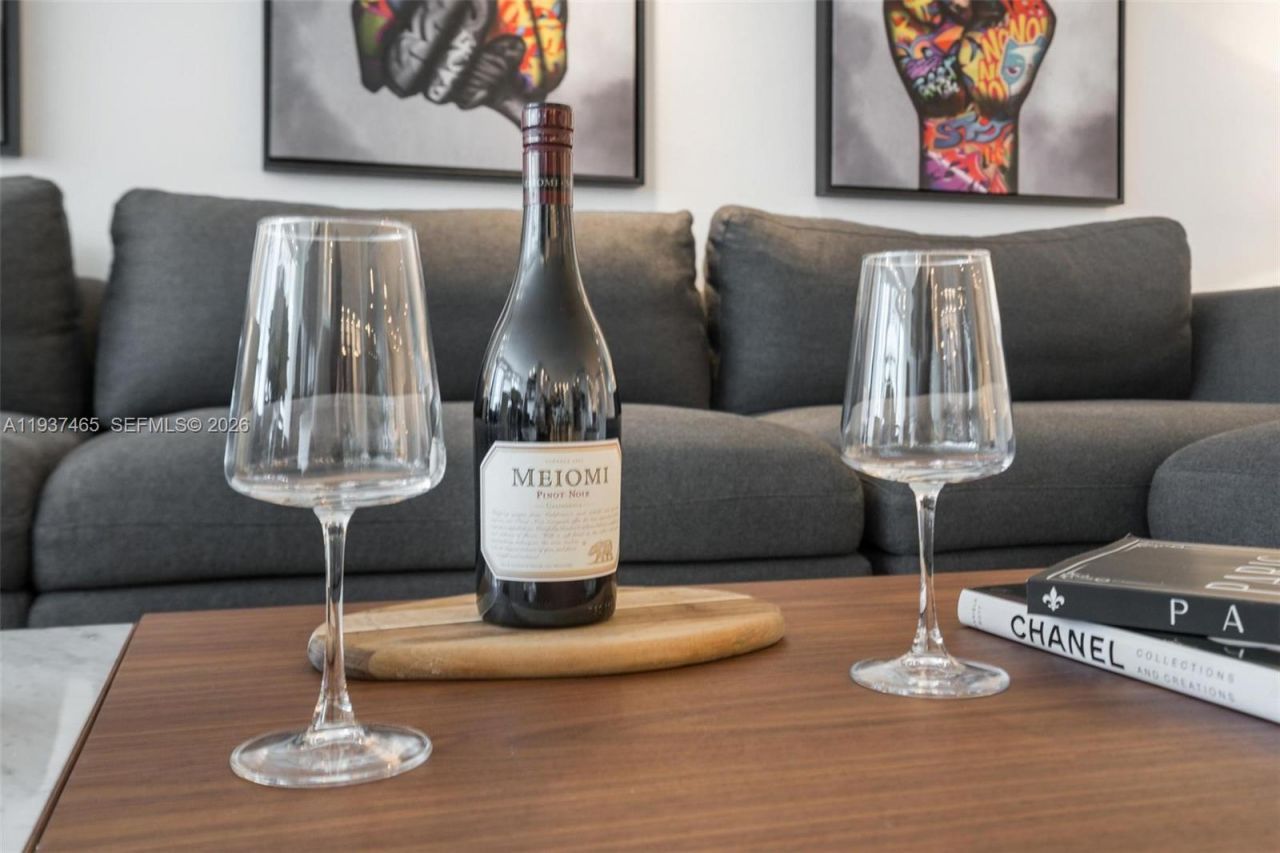 5225 Collins Ave , Unit 1221, Miami Beach, FL 33140 Photo