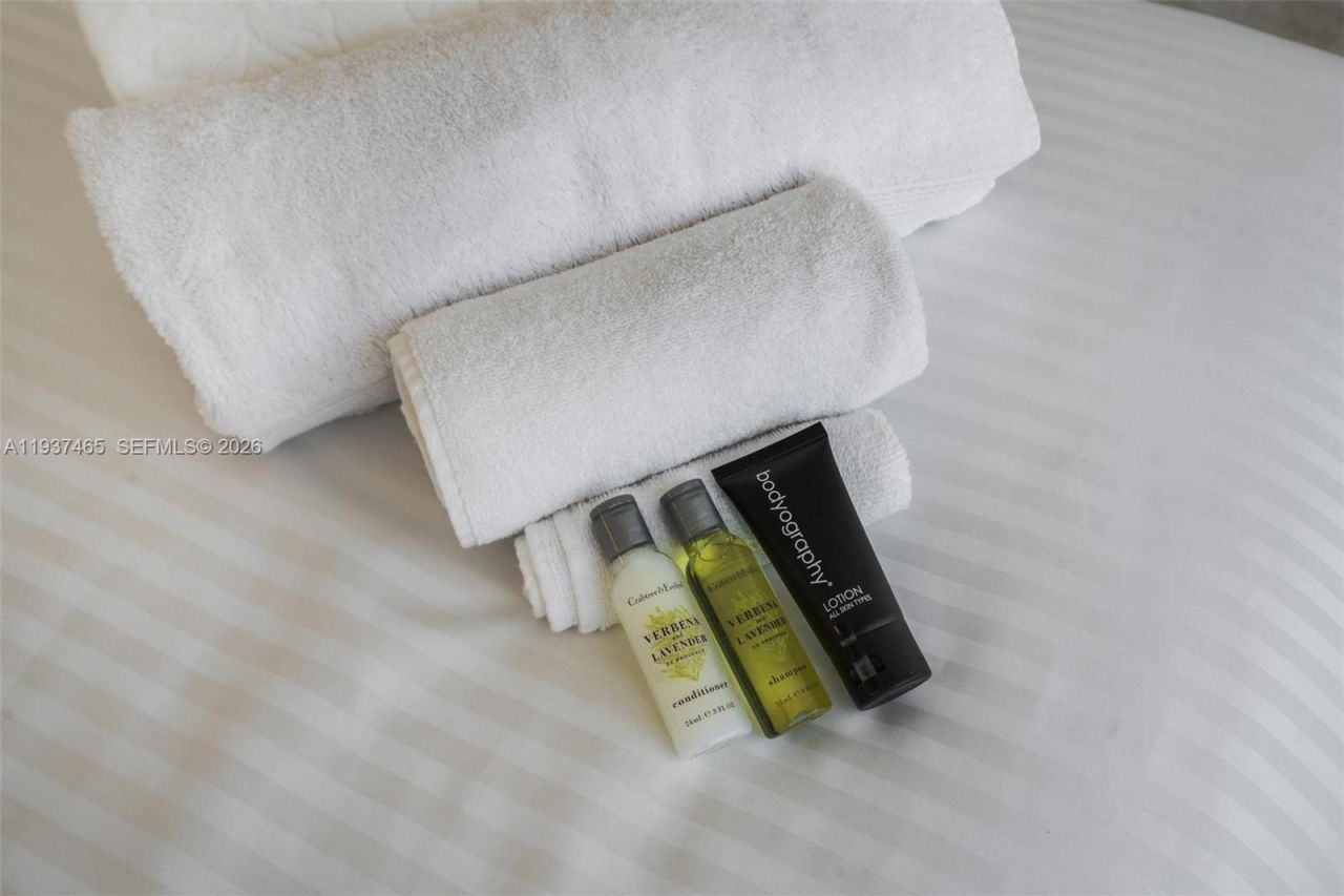 5225 Collins Ave , Unit 1221, Miami Beach, FL 33140 Photo