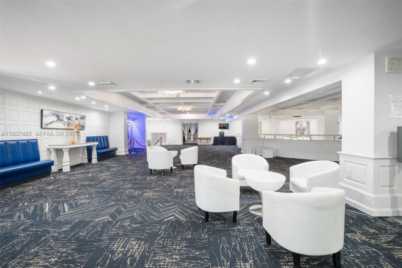 5225 Collins Ave , Unit 1221, Miami Beach, FL 33140 Photo