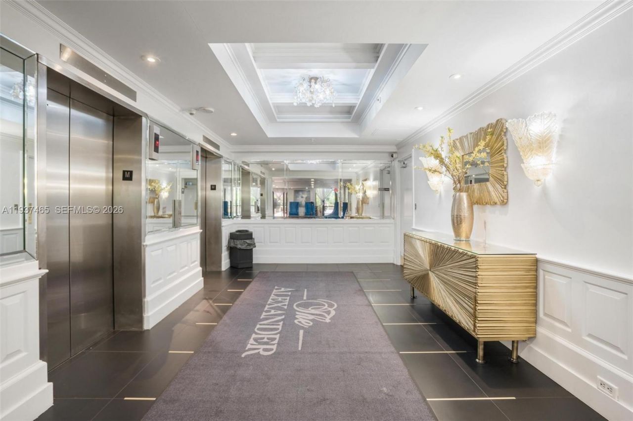 5225 Collins Ave , Unit 1221, Miami Beach, FL 33140 Photo