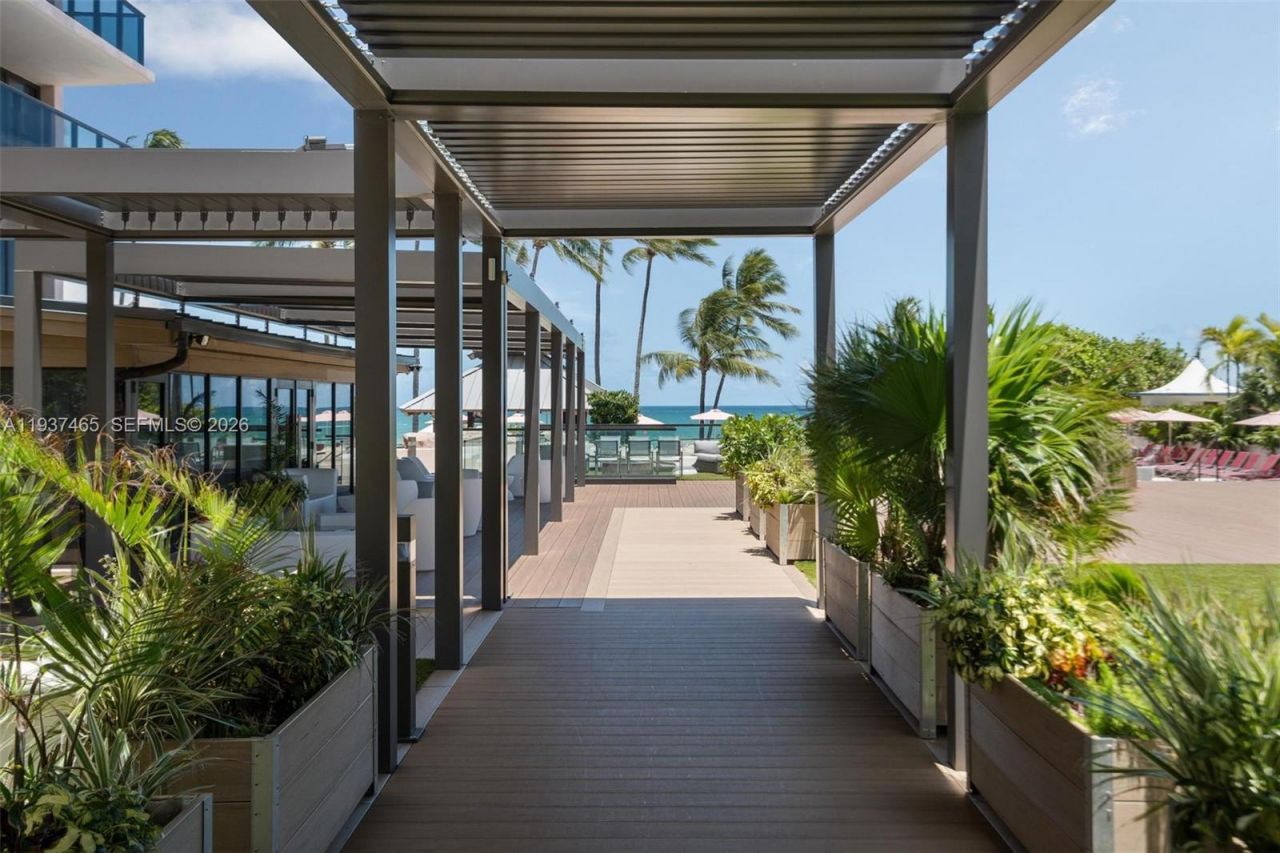 5225 Collins Ave , Unit 1221, Miami Beach, FL 33140 Photo