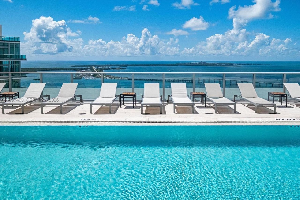 1300 Brickell Bay Dr , Unit 704, Miami, FL 33131 Photo