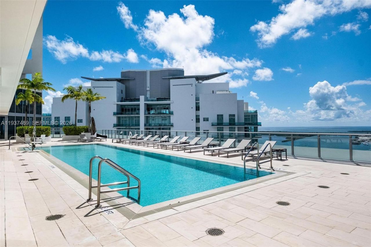 1300 Brickell Bay Dr , Unit 704, Miami, FL 33131 Photo