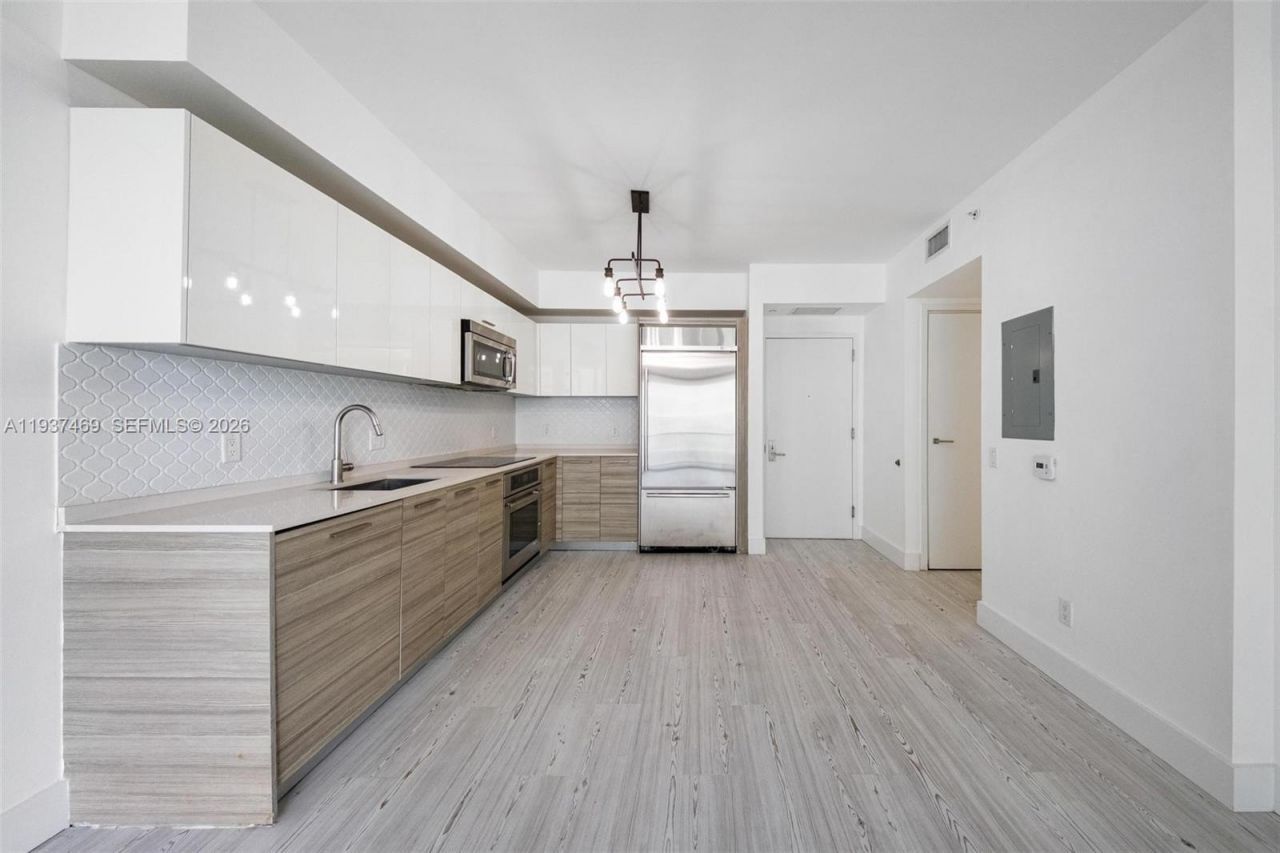 1300 Brickell Bay Dr , Unit 704, Miami, FL 33131 Photo