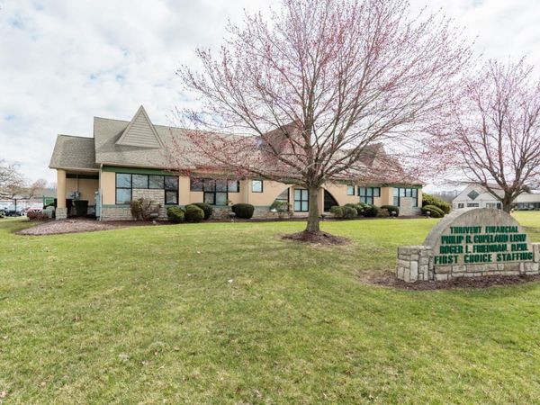 5321 Meadow Lane Court, Unit 5, Sheffield Village, OH 44035