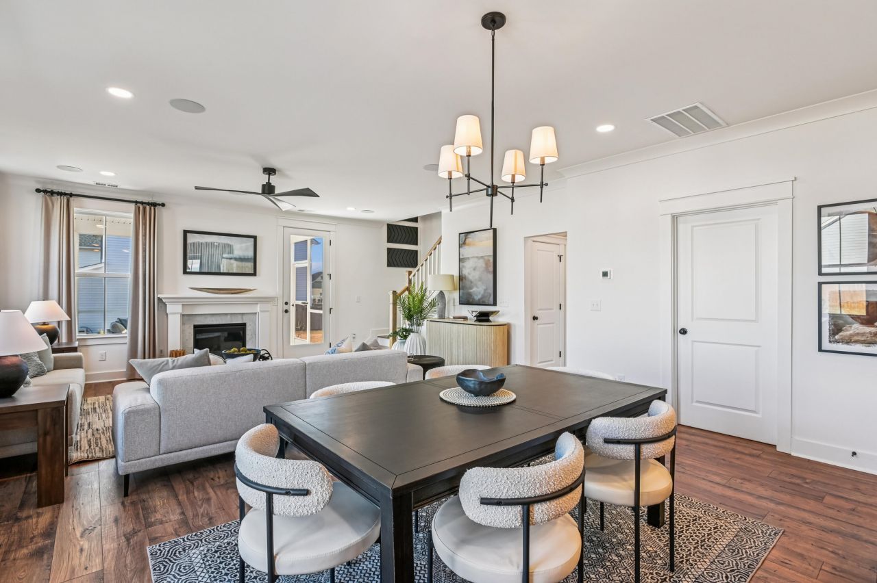 453 Eagleview Drive Photo 10