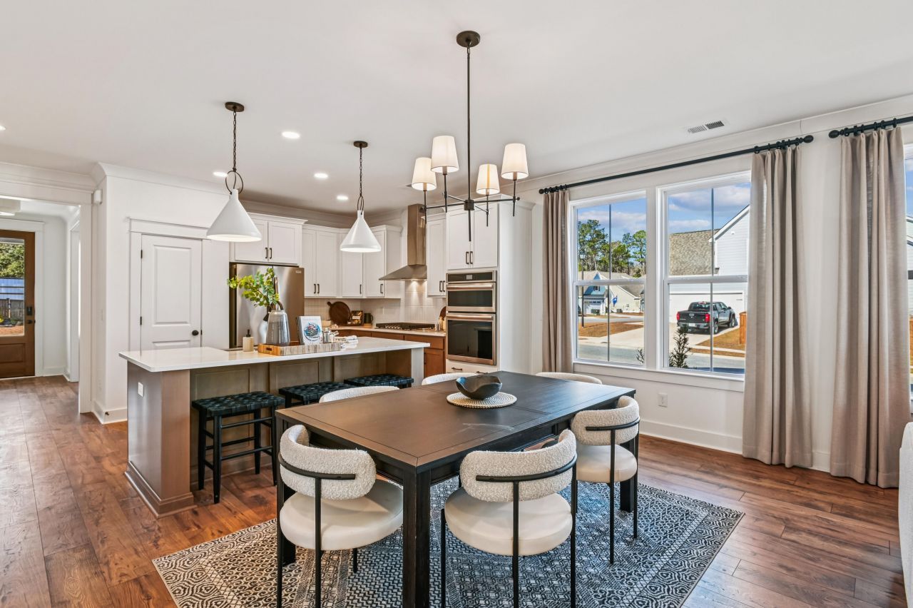 453 Eagleview Drive Photo 11