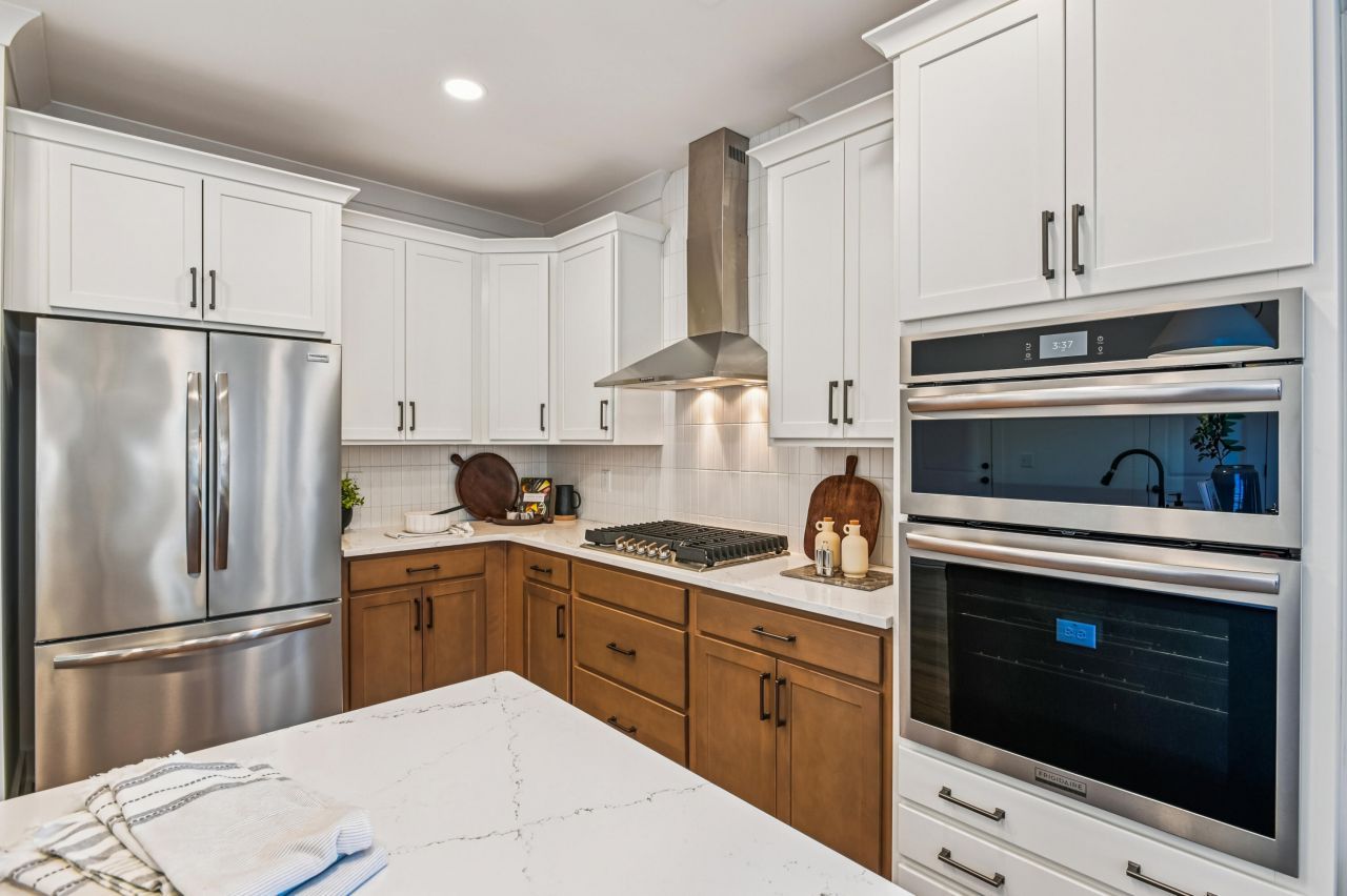 453 Eagleview Drive Photo 12