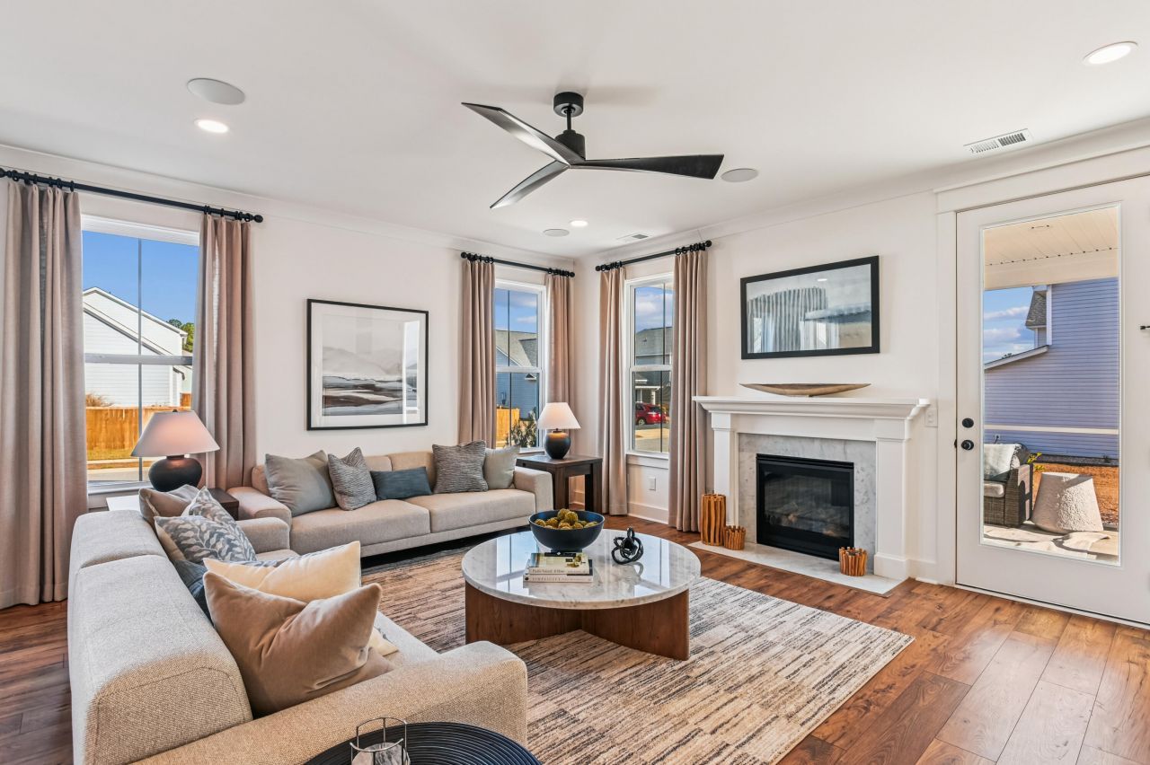 453 Eagleview Drive Photo 13