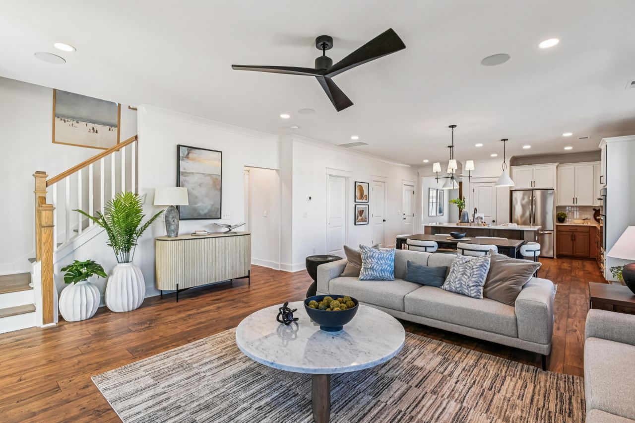 453 Eagleview Drive Photo 14