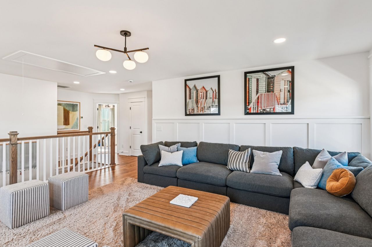 453 Eagleview Drive Photo 33