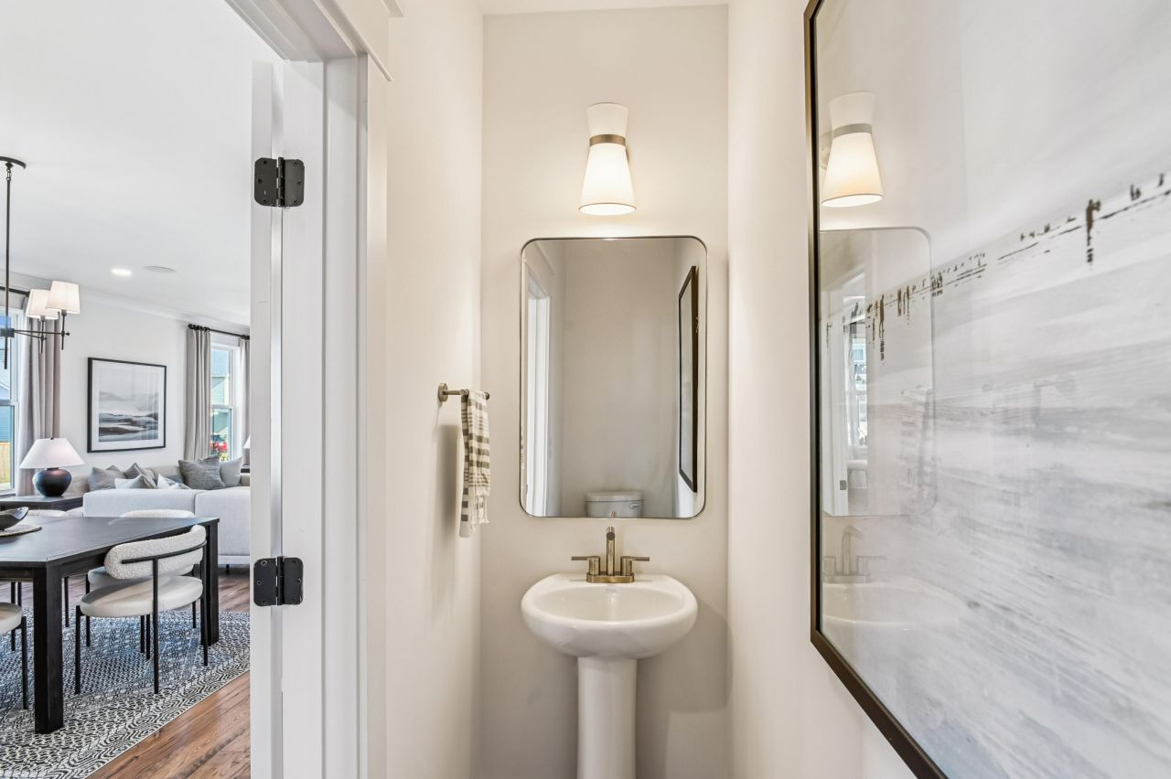 453 Eagleview Drive Photo 5