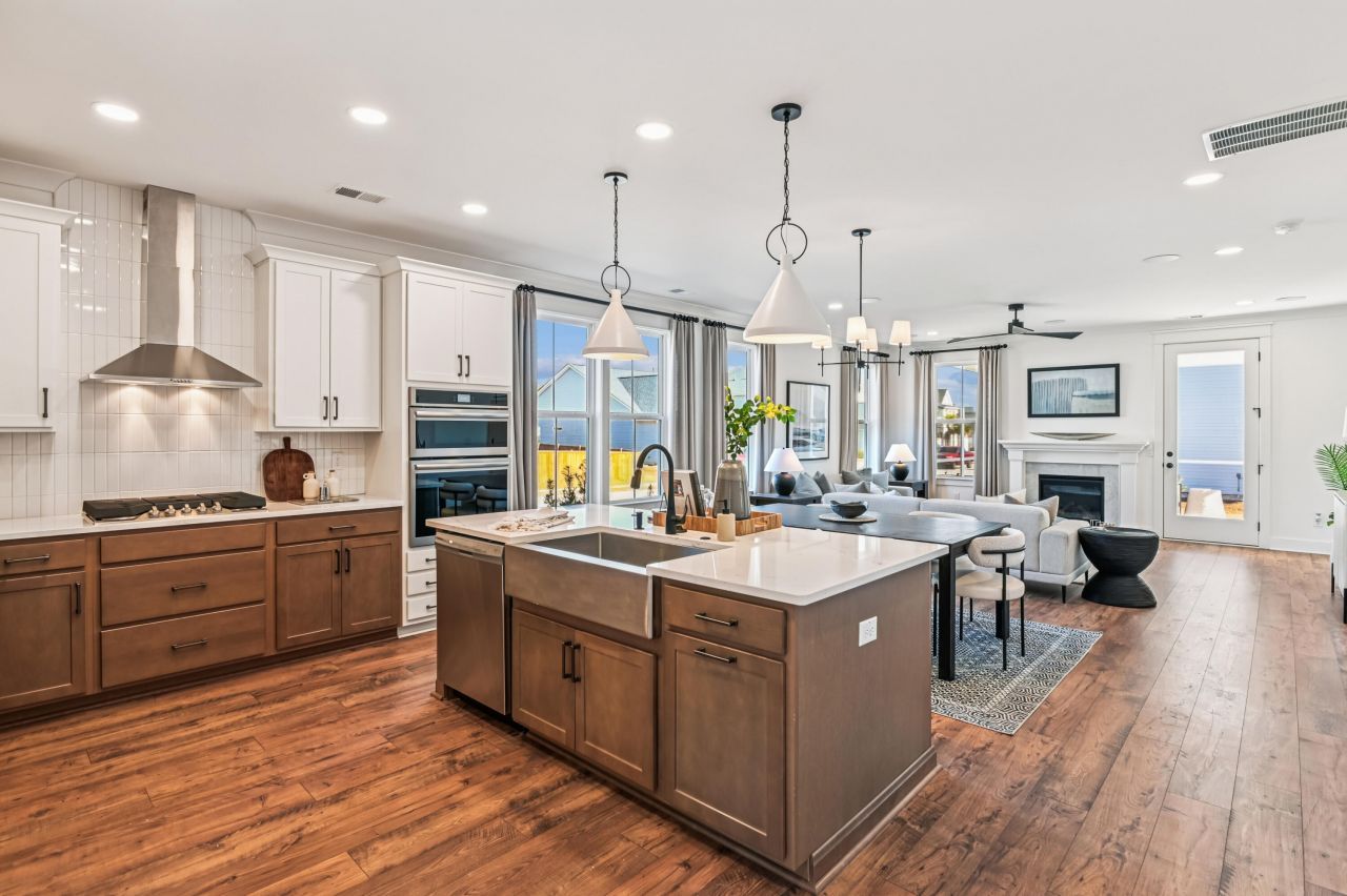 453 Eagleview Drive Photo 6