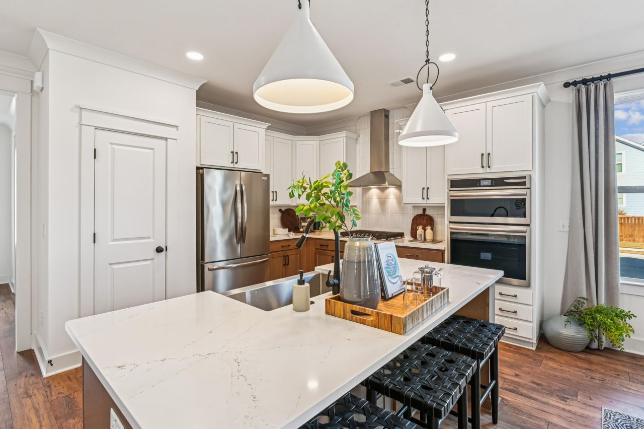 453 Eagleview Drive Photo 7