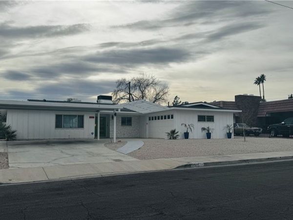 2905 Mason Avenue, Las Vegas, NV 89102