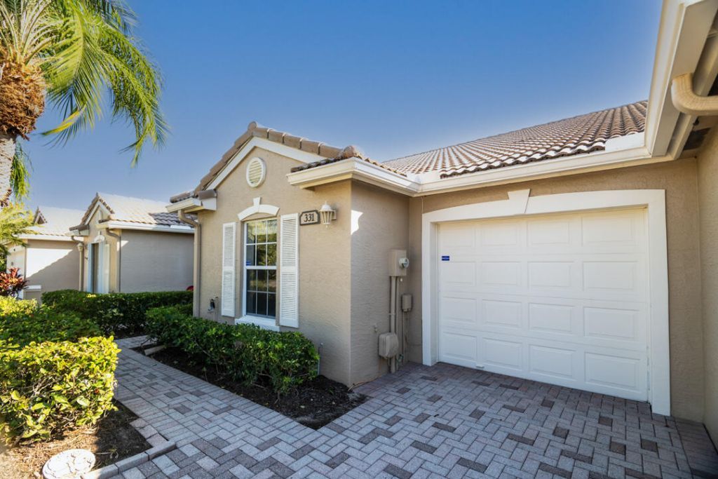 331 NW Broken Oak Trail, Jensen Beach, FL 34957 Photo