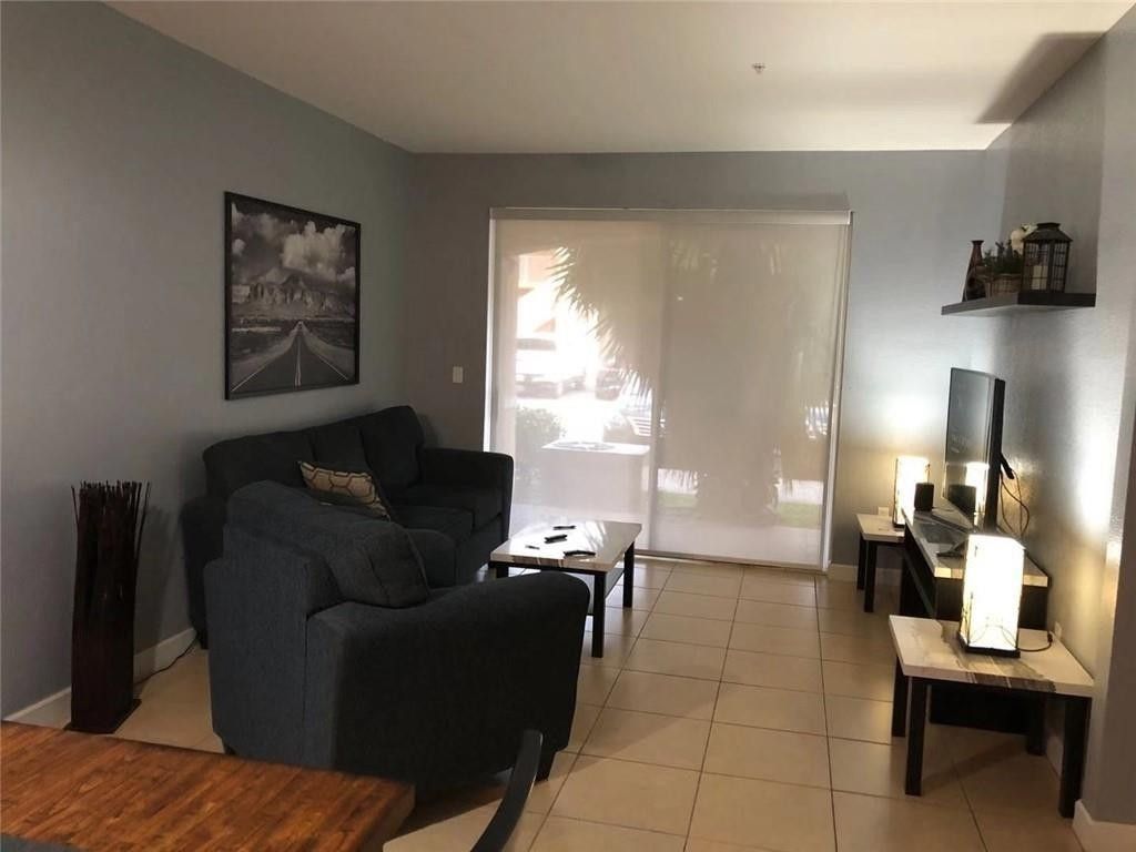 7060 NW 177th Street, Unit 103, Hialeah, FL 33015 Photo