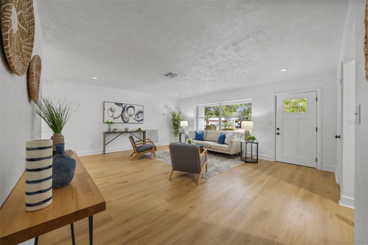 4311 Narvarez Way S, Saint Petersburg, FL 33712 Photo