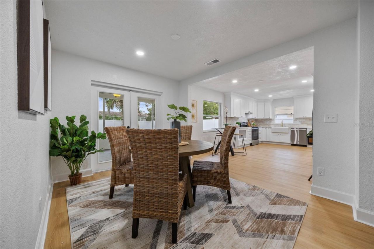 4311 Narvarez Way S, Saint Petersburg, FL 33712 Photo