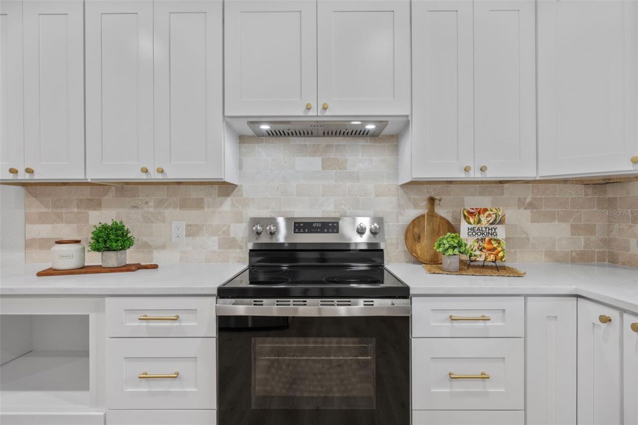 4311 Narvarez Way S, Saint Petersburg, FL 33712 Photo