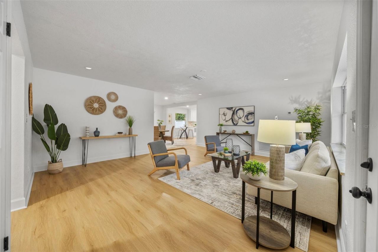 4311 Narvarez Way S, Saint Petersburg, FL 33712 Photo