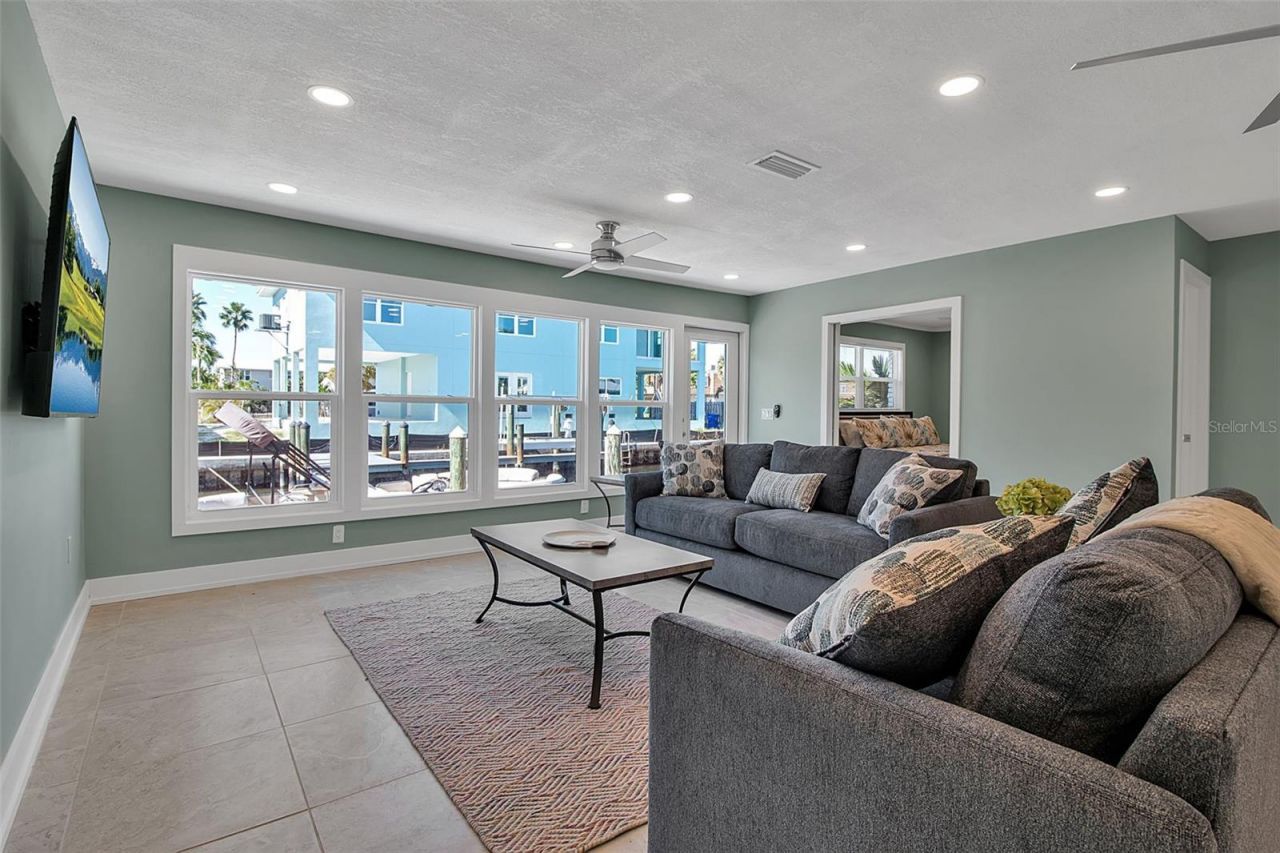 713 Saint Judes Drive S, Unit 2, Longboat Key, FL 34228 Photo