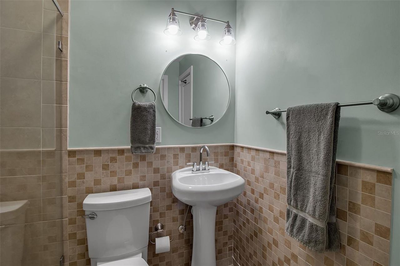 713 Saint Judes Drive S, Unit 2, Longboat Key, FL 34228 Photo