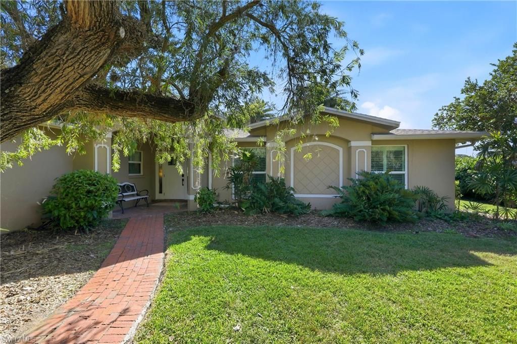 74 Aqua Ln, North Fort Myers, FL 33903 Photo