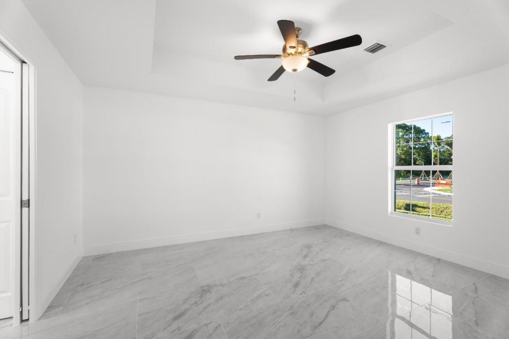 884 SW Thrift Avenue, Port Saint Lucie, FL 34953 Photo