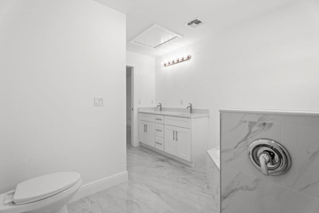 884 SW Thrift Avenue, Port Saint Lucie, FL 34953 Photo