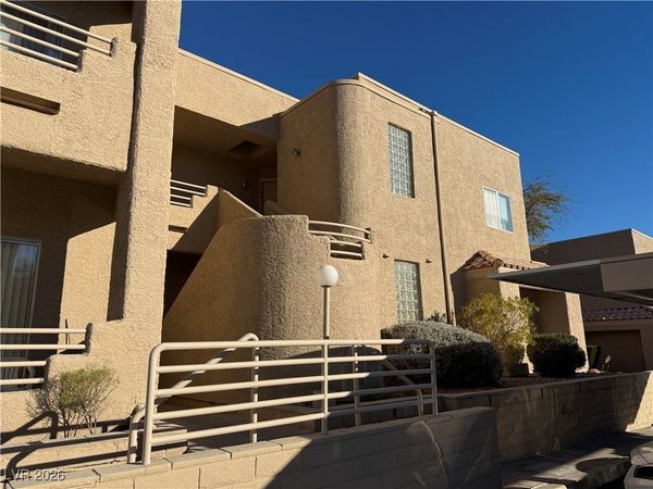 2200 Highpointe Drive, Unit 202, Laughlin, NV 89029