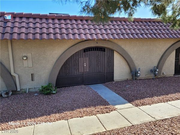 808 Hedge Way , Unit 4, Las Vegas, NV 89110