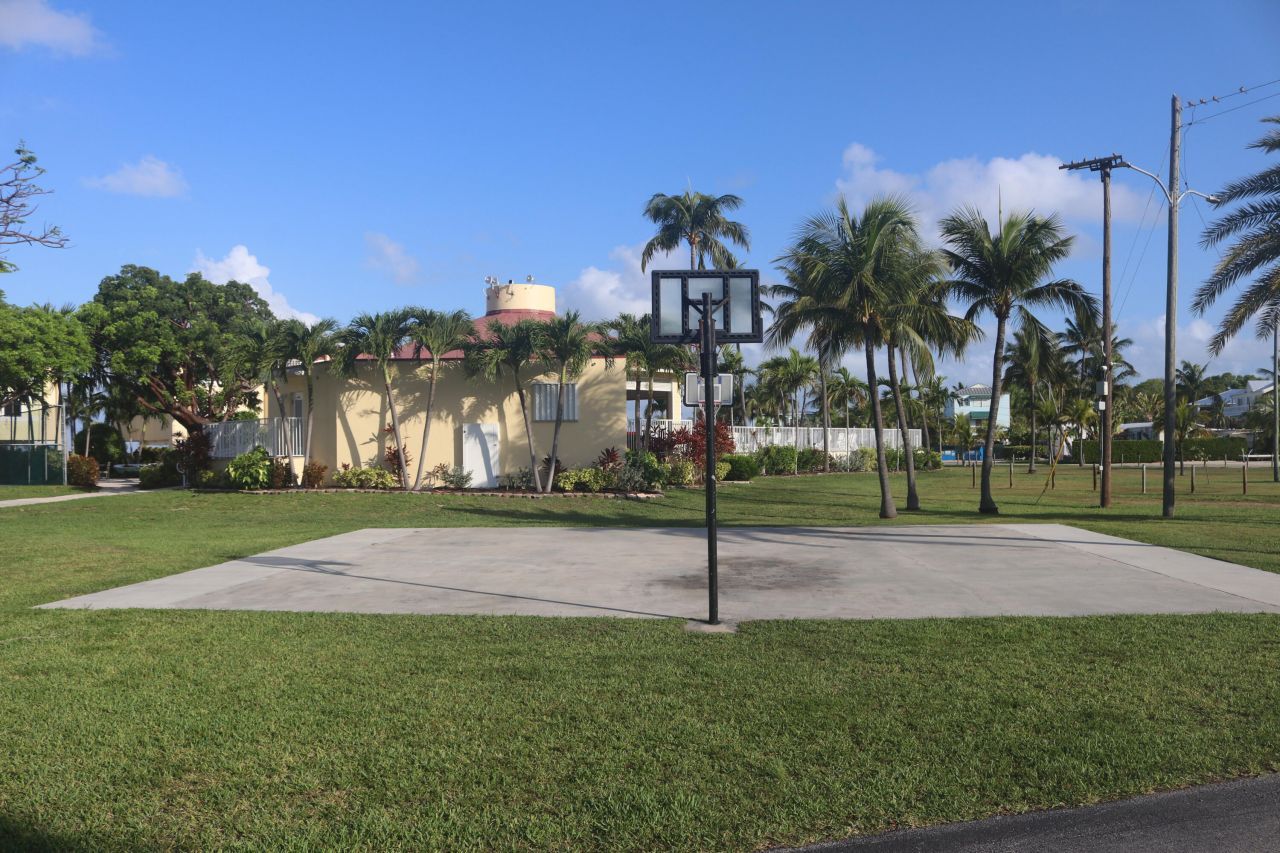 88540 Overseas Highway, Unit 605, Tavernier, FL 33070 Photo